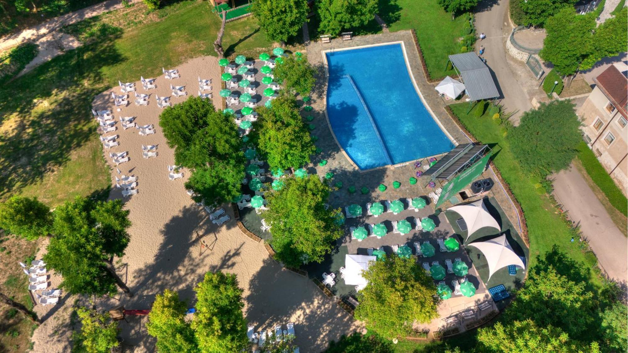 Park Hotel Kaylaka Pleven ภายนอก รูปภาพ