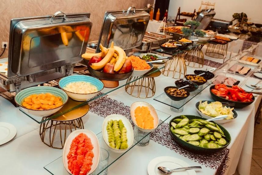 Park Hotel Kaylaka Pleven ภายนอก รูปภาพ